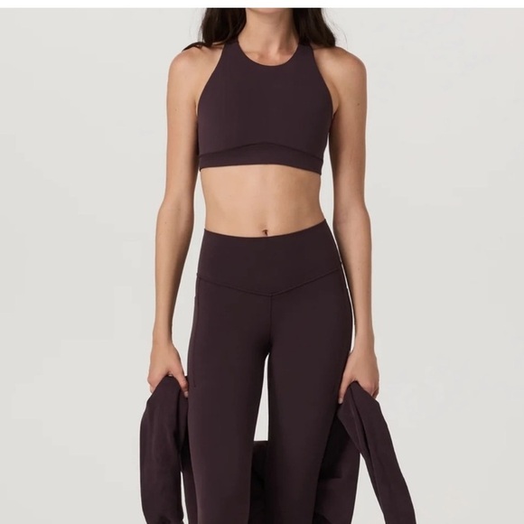 Vuori Tops - Vuori atf bra in raisin Xsmall